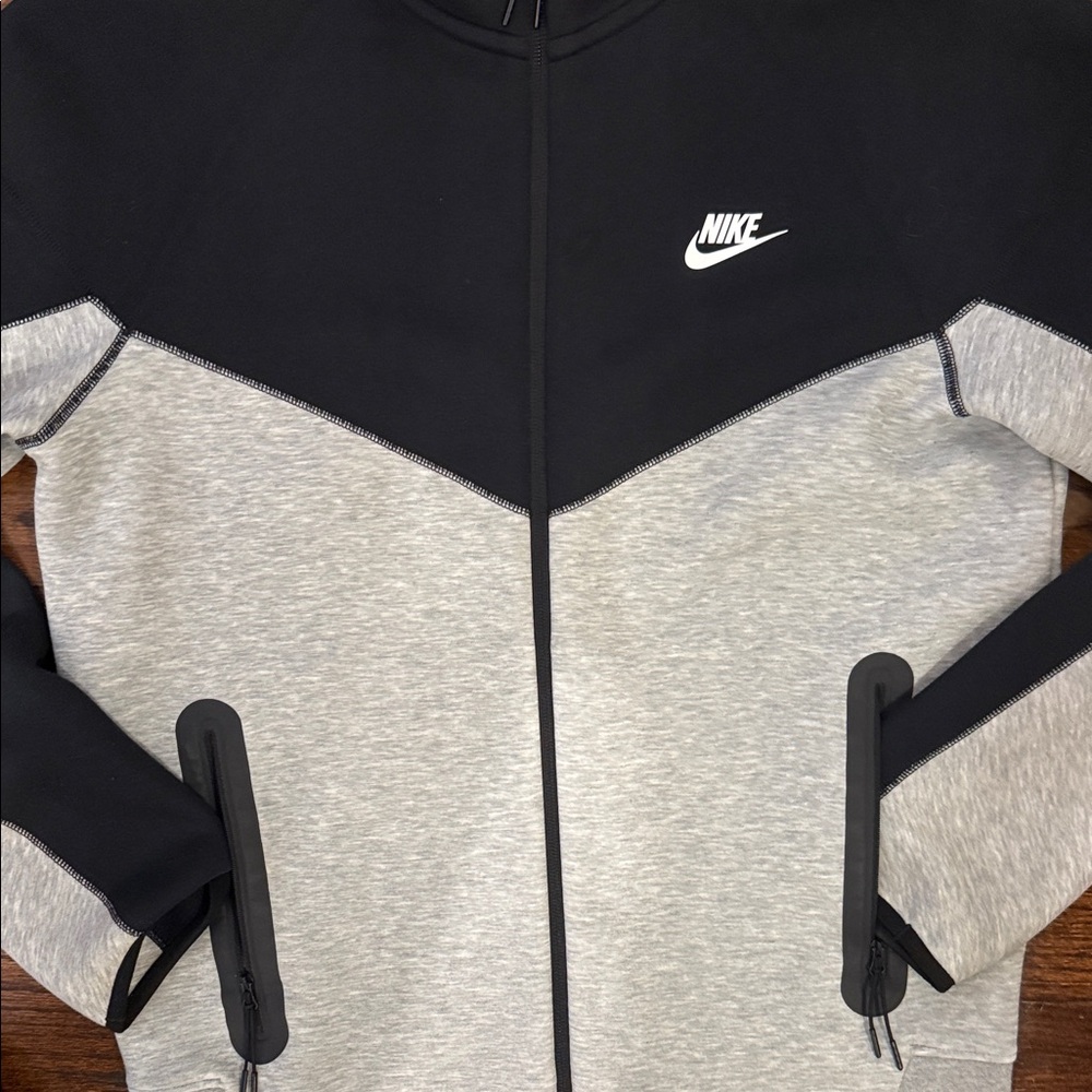 Nike Tech full zip - image 2